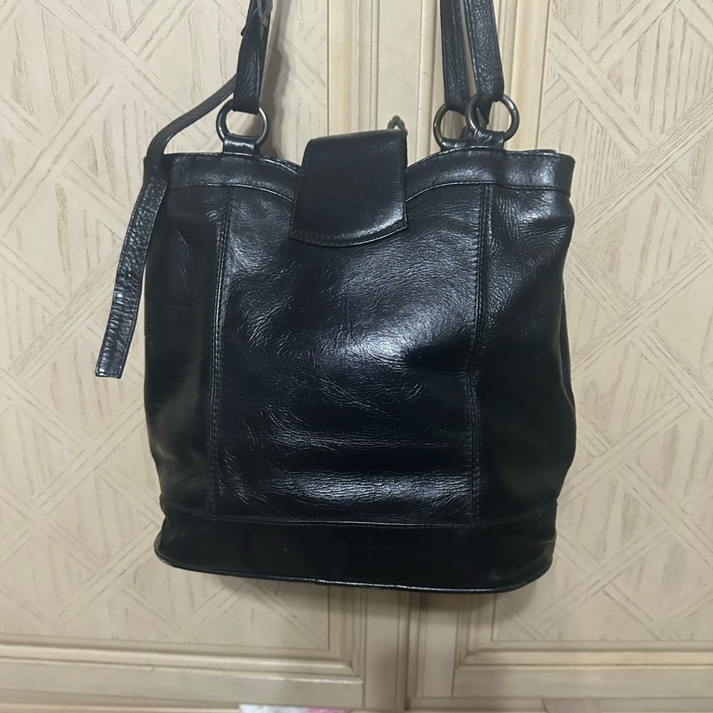Elegant Black Leather Women's Bag - Picture 5 of 16